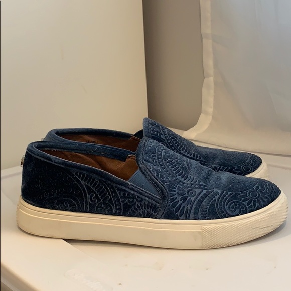 Steve Madden Slip on Sneakers - Picture 3 of 4